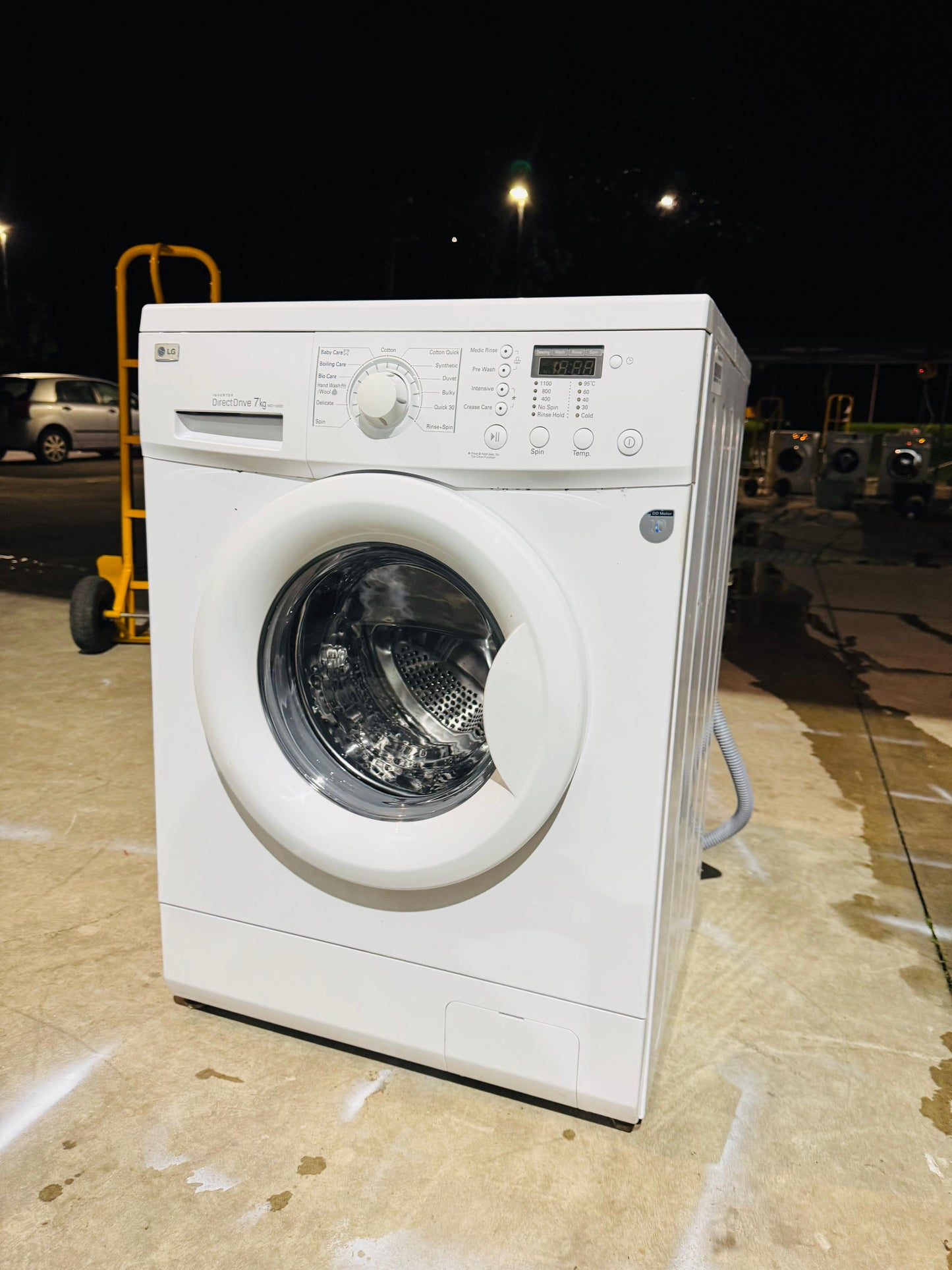 **LG 7KGS FRONT LOADER WASHING MACHINE**
