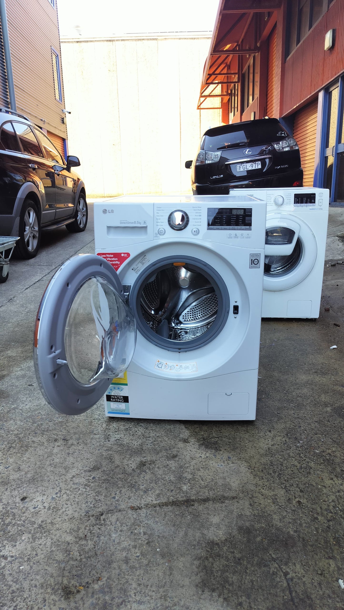 **LG 8.5kg FRONT LOADER WASHING MACHINE**