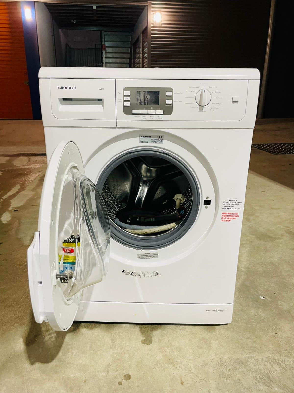 **EUROMAID 7 KGS FRONT LOADER WASHING MACHINE**