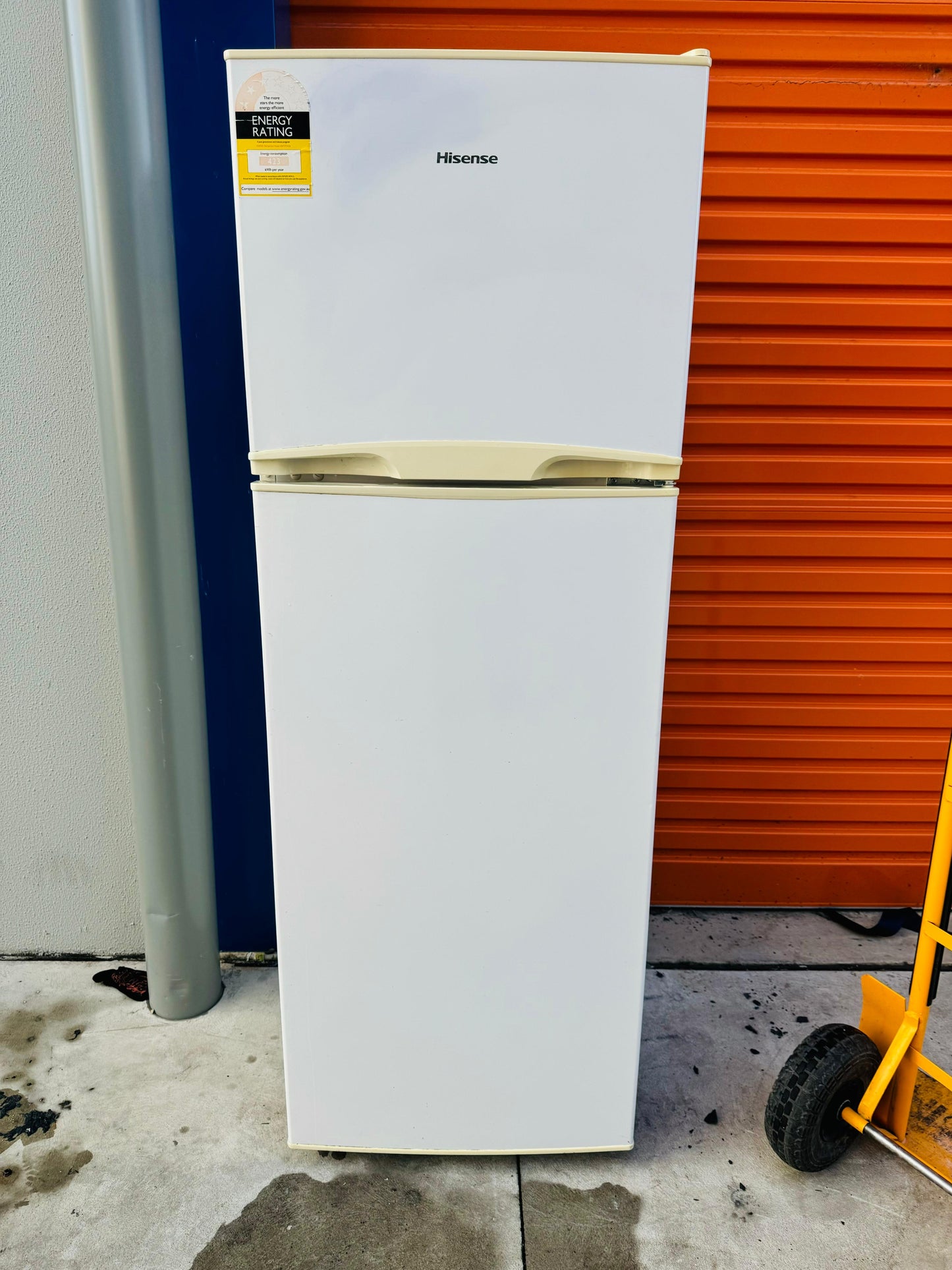 **HISENSE 342 LITRES FRIDGE FREEZER**