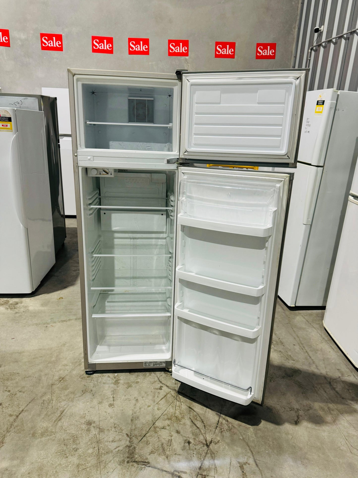 **FISHER & PAYKEL 248 LITRES FRIDGE FREEZER**