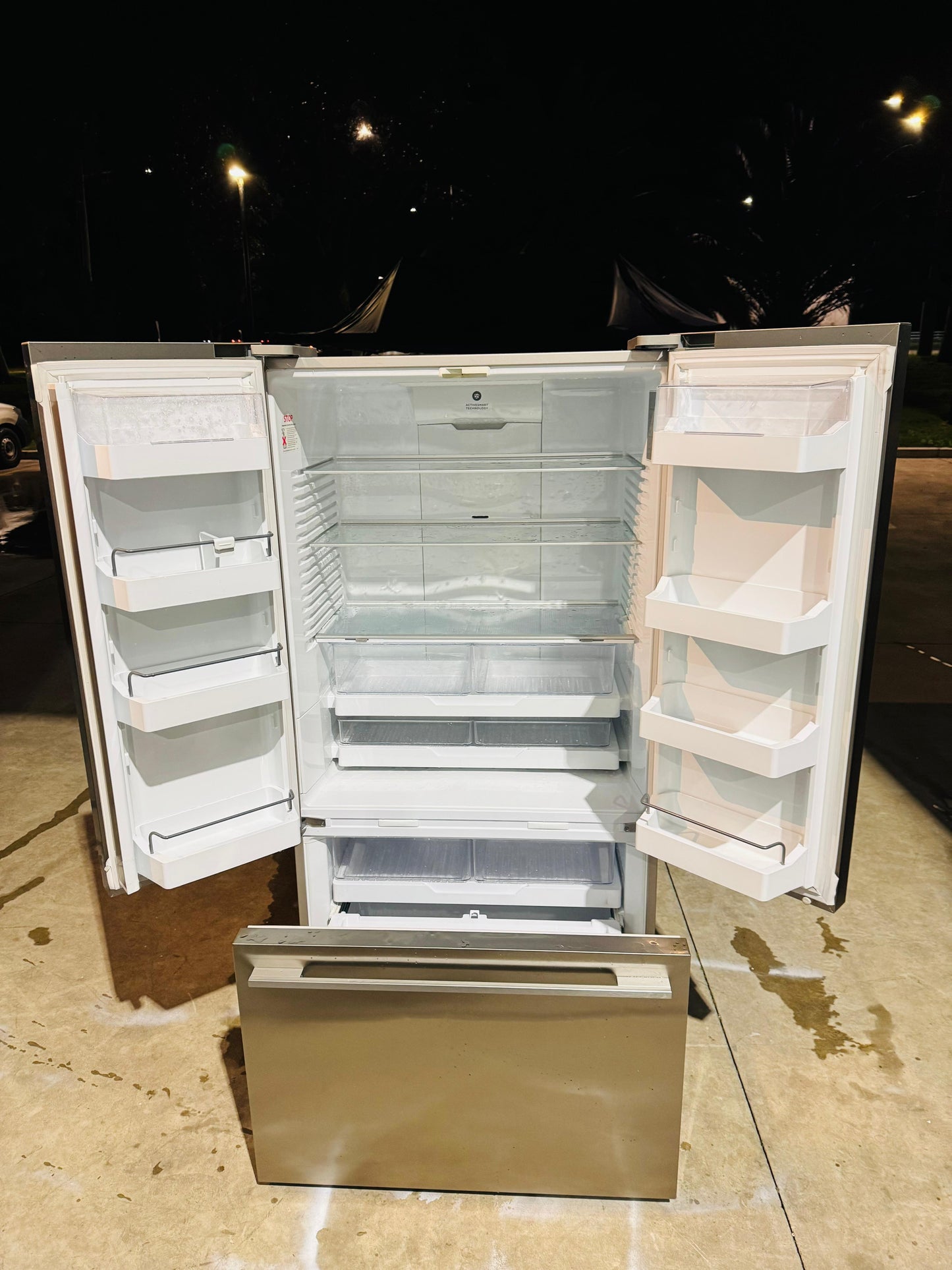 **FISHER & PAYKEL 610 LITRES FRENCH DOOR FRIDGE FREEZER**