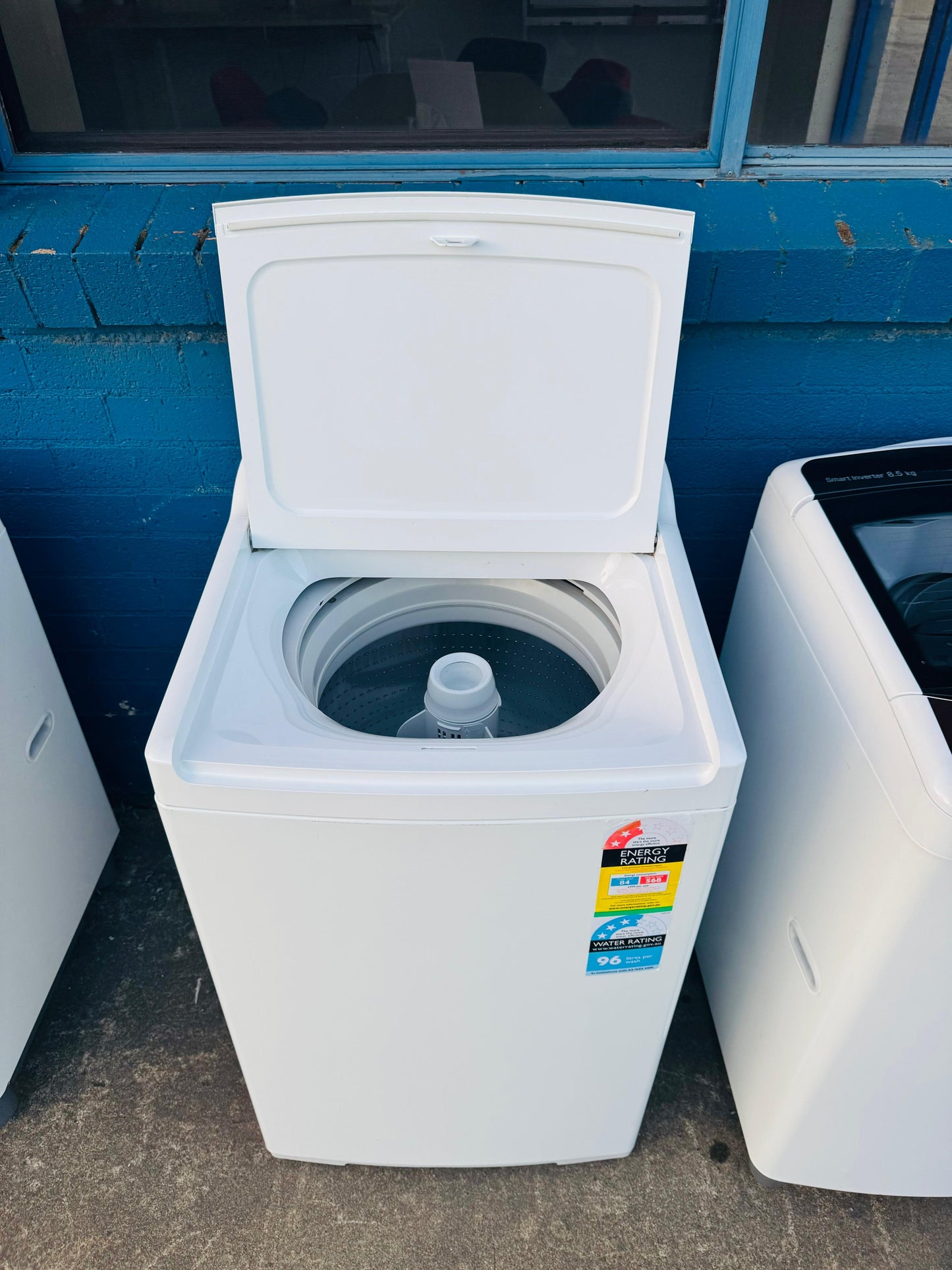 **FISHERS & PAYKEL 8.5 KGS TOP LOADER WASHING MACHINE**