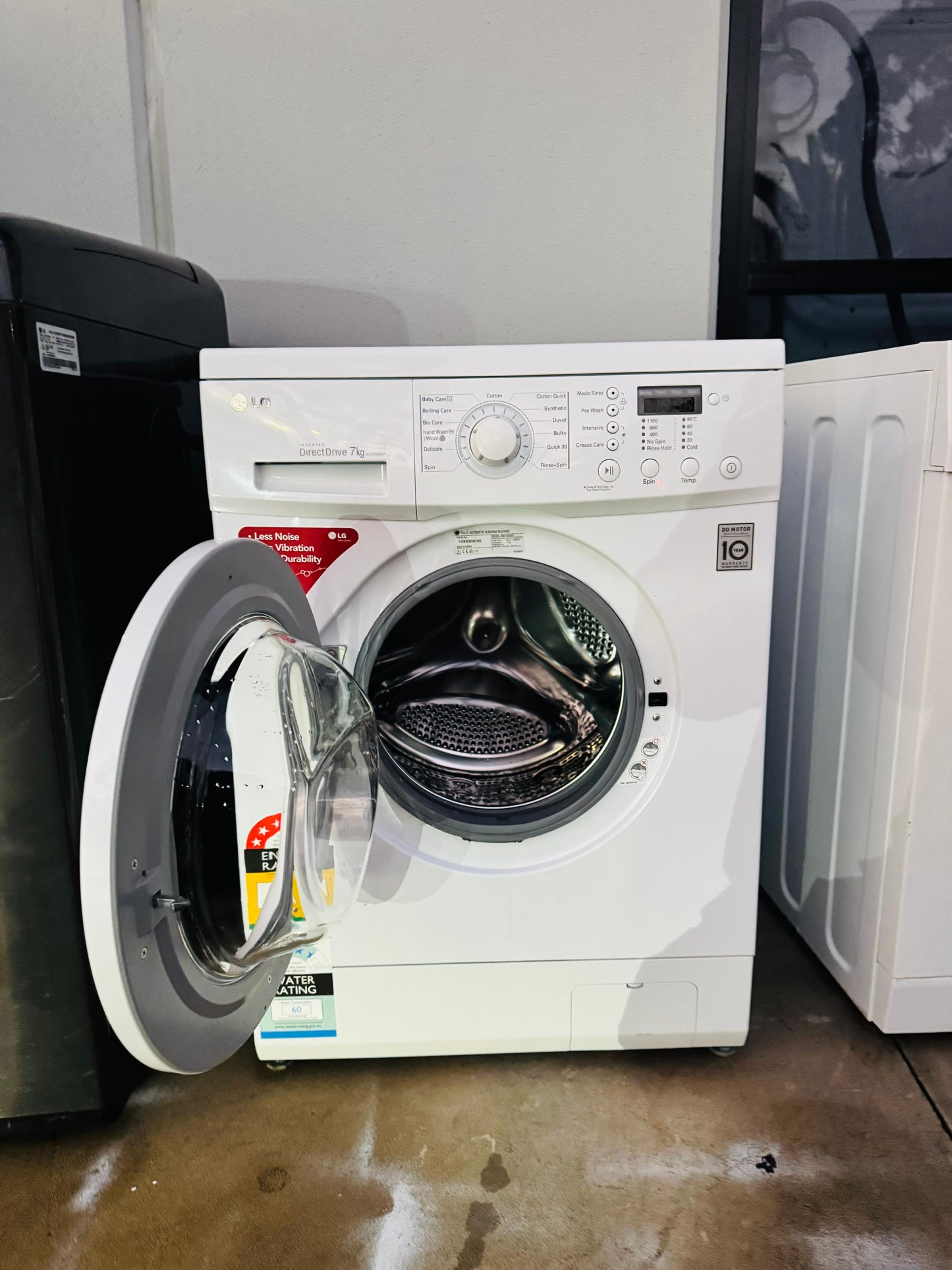 **LG 7KGS FRONT LOADER WASHING MACHINE**