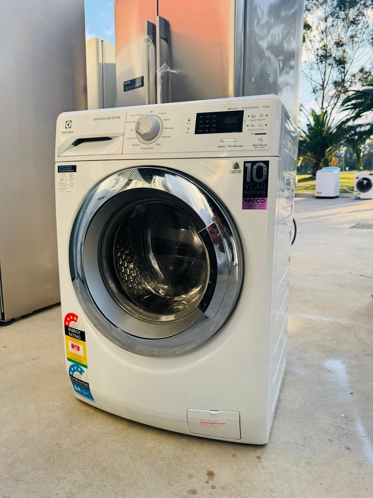 **ELECTROLUX 7.5 KGS FRONT LOADER WASHING MACHINE **