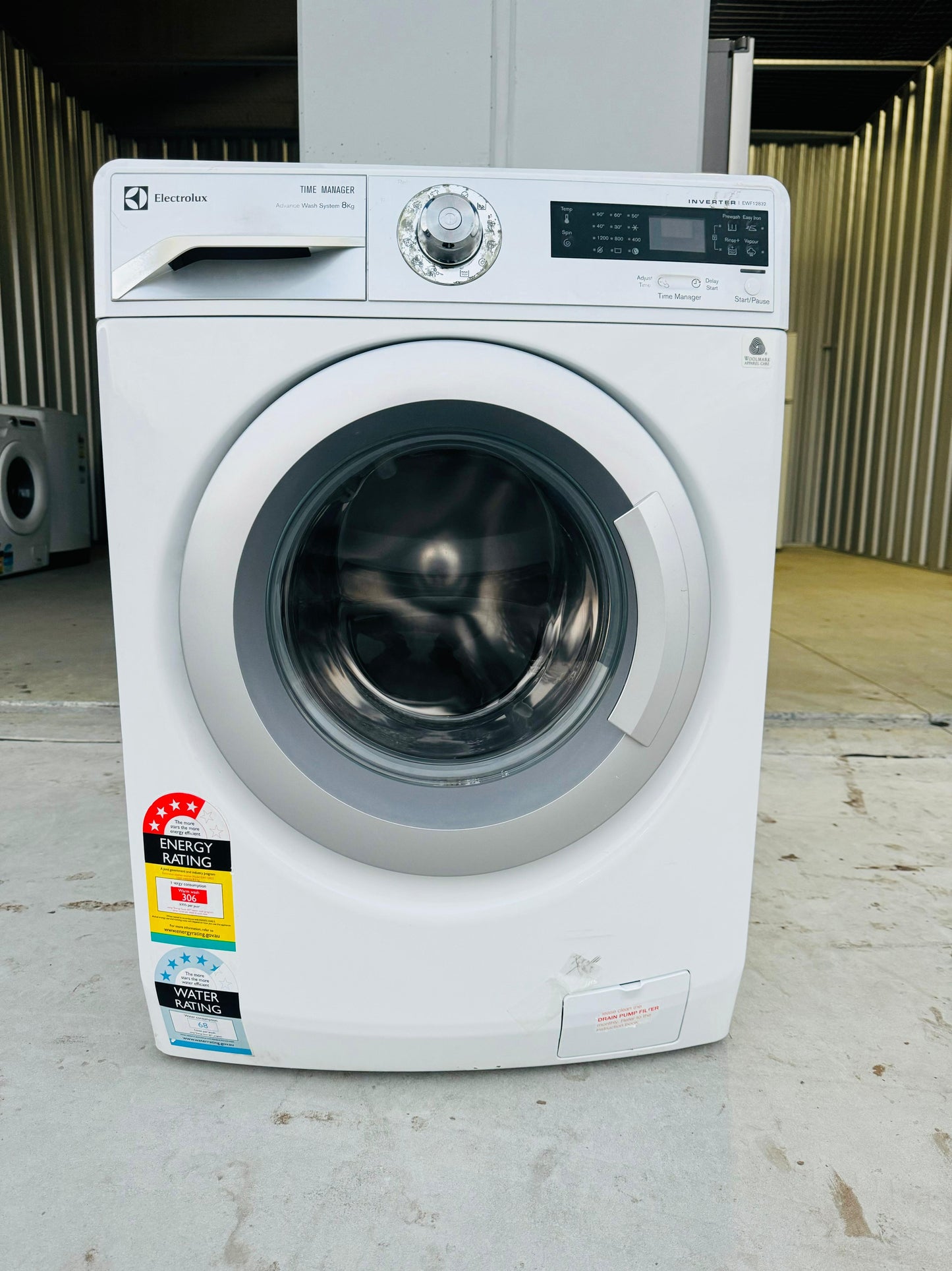 **ELECTROLUX 8KGS FRONT LOADER WASHING MACHINE**