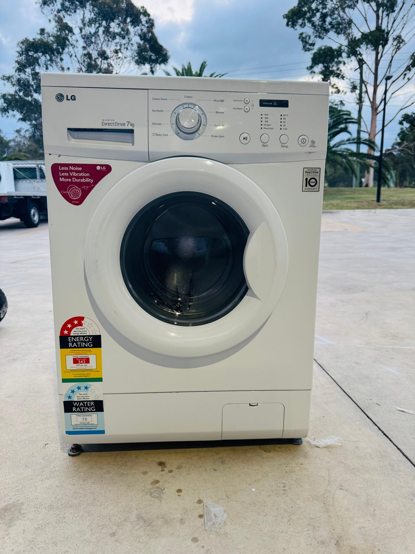 **LG 7KGS FRONT LOADER WASHING MACHINE**