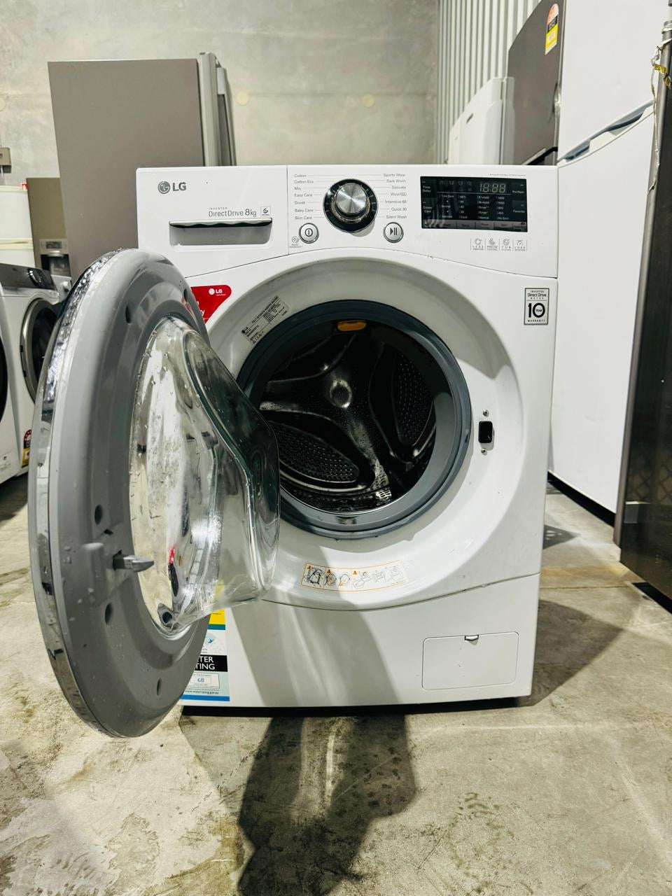 **LG 8KGS FRONT LOADER WASHING MACHINE**