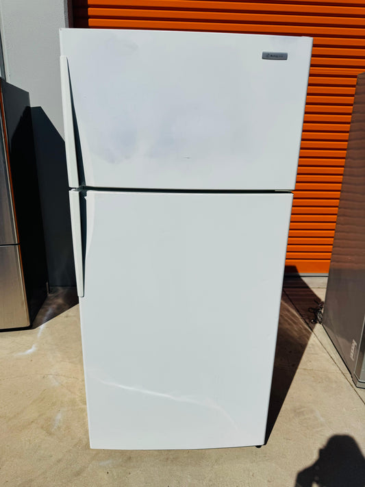 **WESTINGHOUSE 520 LITRES FRIDGE FREEZER**