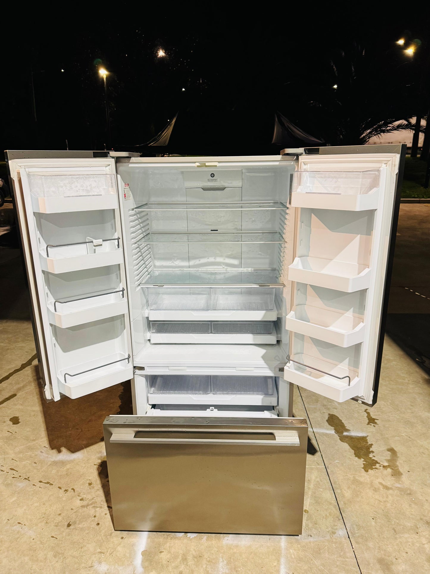 **FISHER & PAYKEL 610 LITRES FRENCH DOOR FRIDGE FREEZER**
