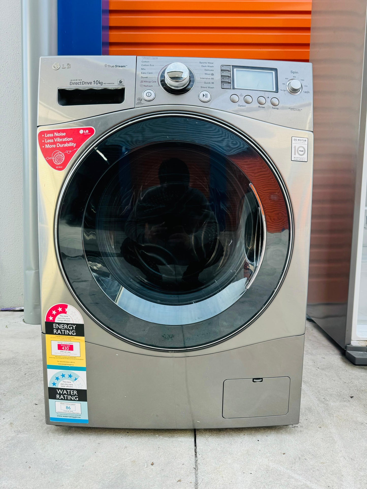 **LG 10KGS FRONT LOADER WASHING MACHINE**