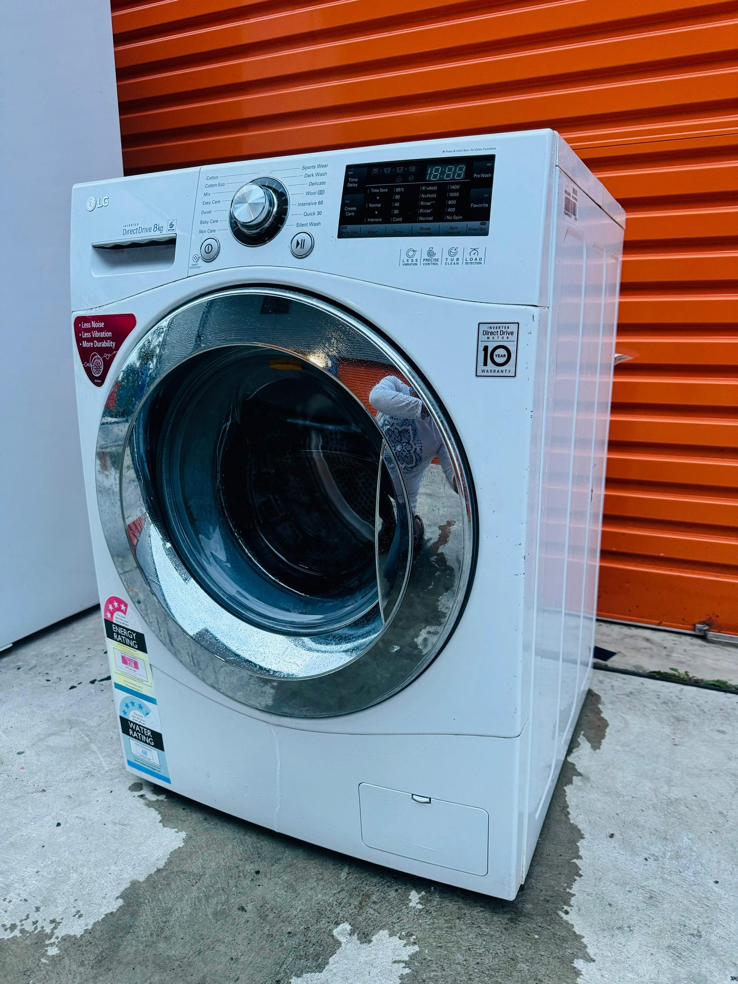 **LG 8 KGS FRONT LOADER WASHING MACHINE**