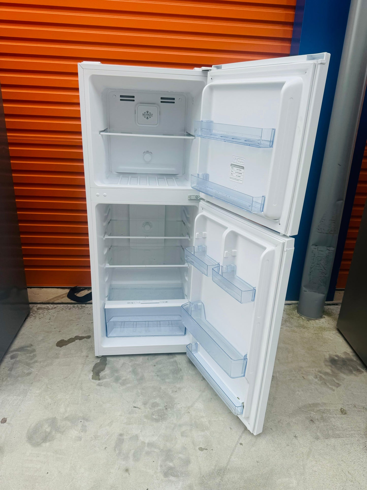 **YOKOHAMA 198 LITRES FRIDGE FREEZER**