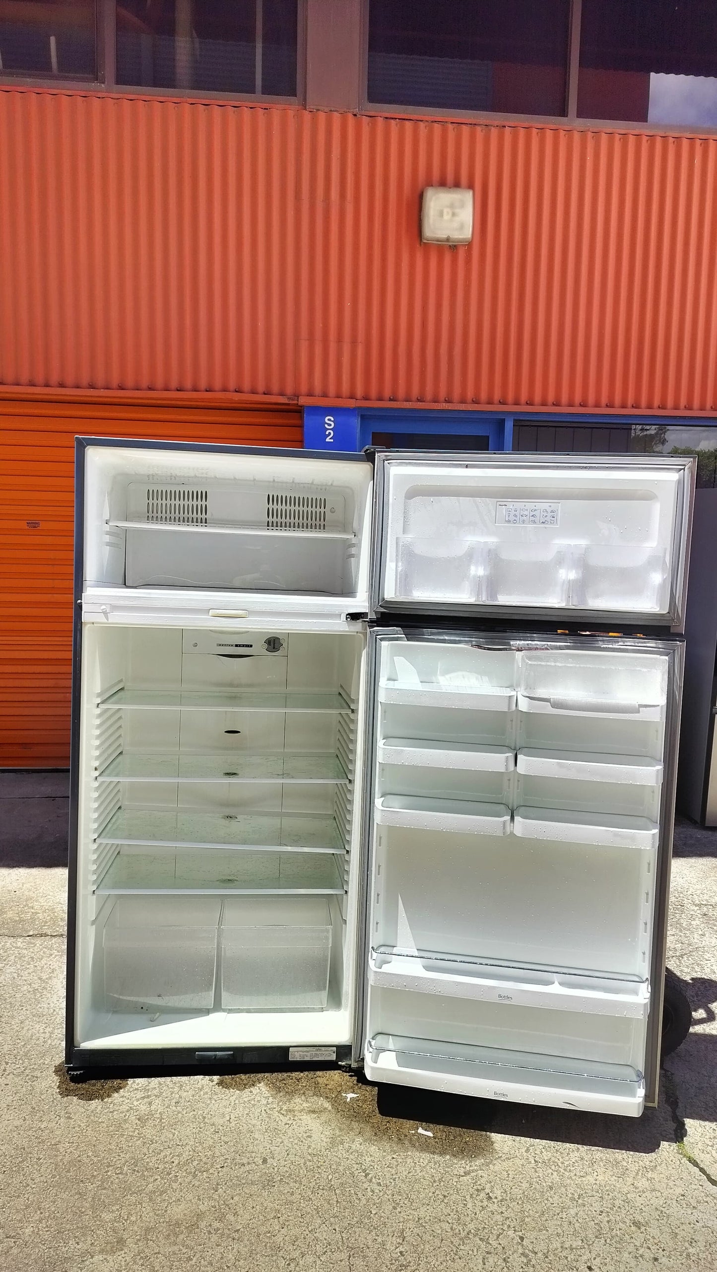 **FISHER & PAYKEL 517 LITRES FRIDGE FREEZER**