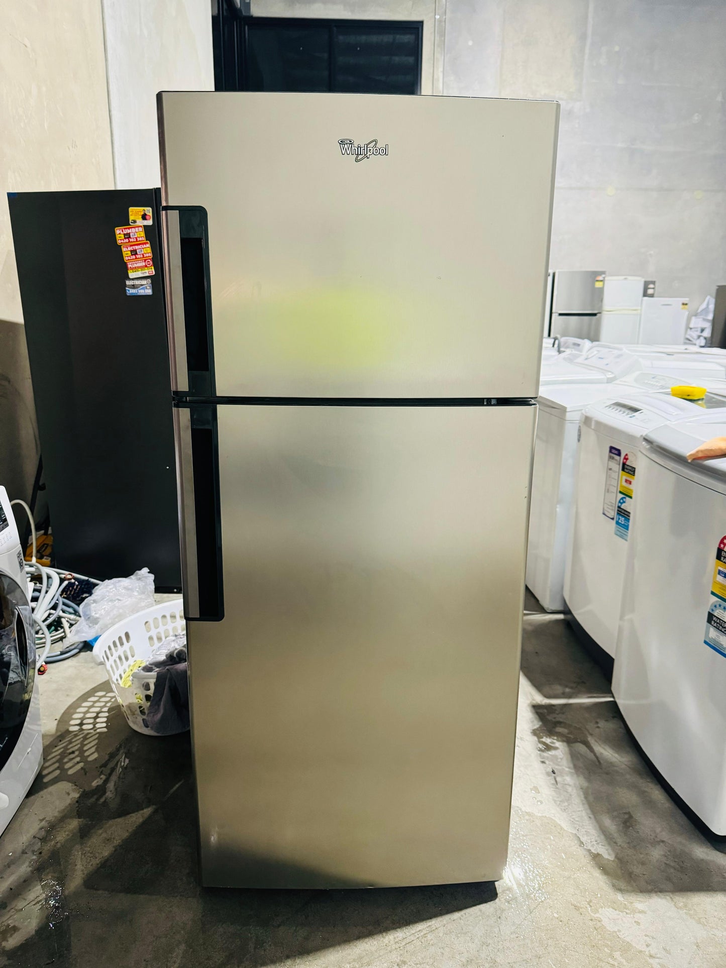 **WHIRLPOOL 410 LITRES FRIDGE FREEZER**