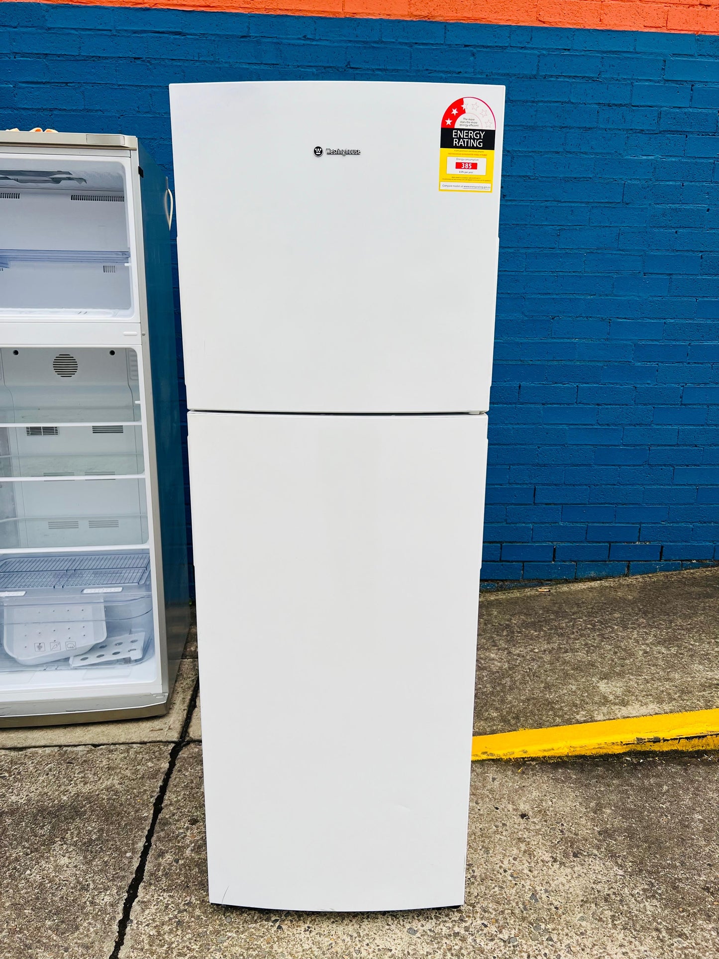 **WESTINGHOUSE 275 LITRES FRIDGE FREEZER**