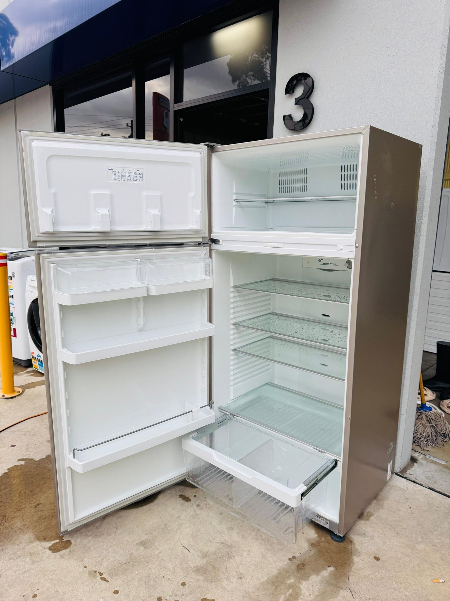**FISHER & PAYKEL 517 LITRES FRIDGE FREEZER**