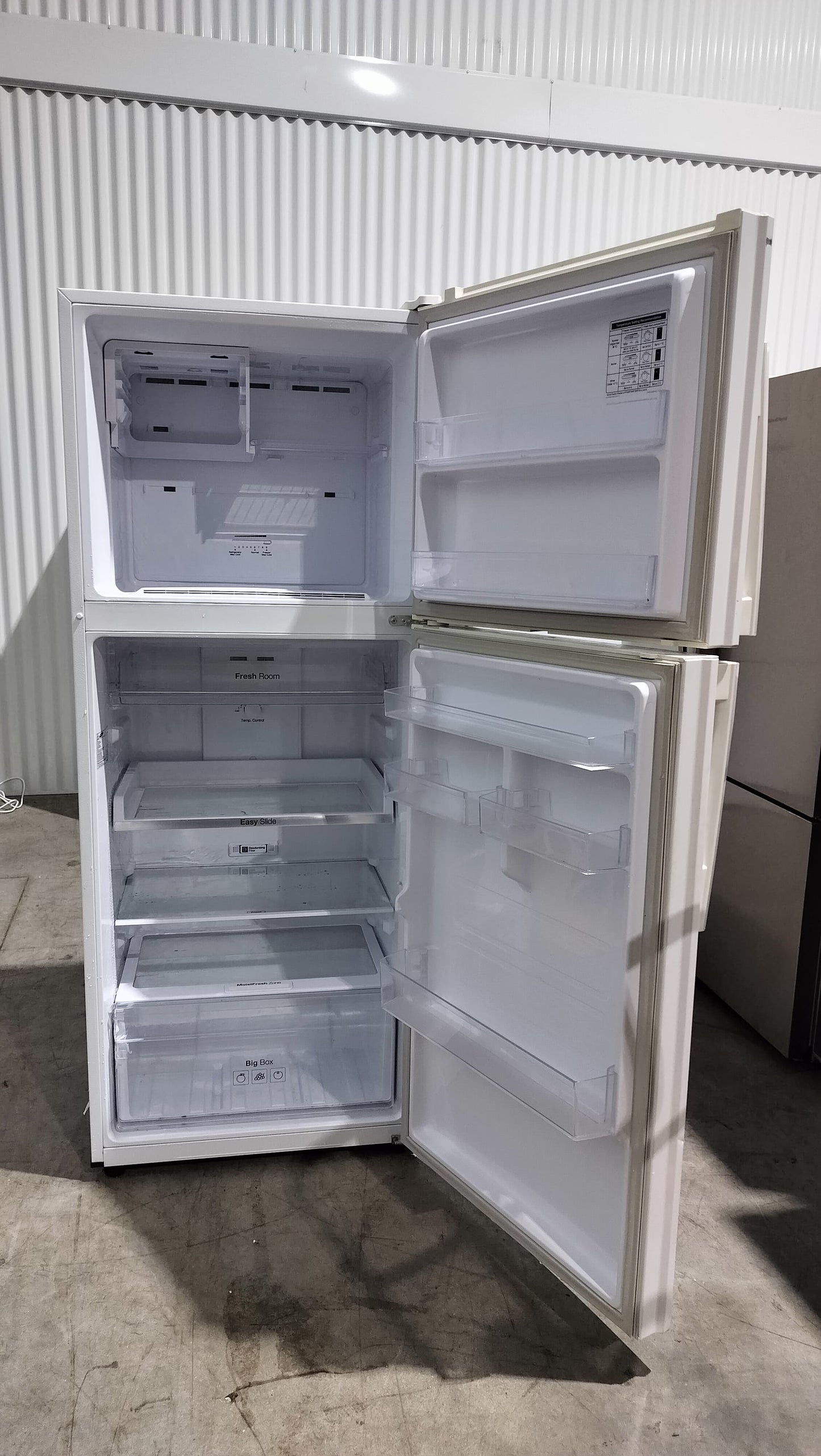 **SAMSUNG 393 LITRES FRIDGE FREEZER**