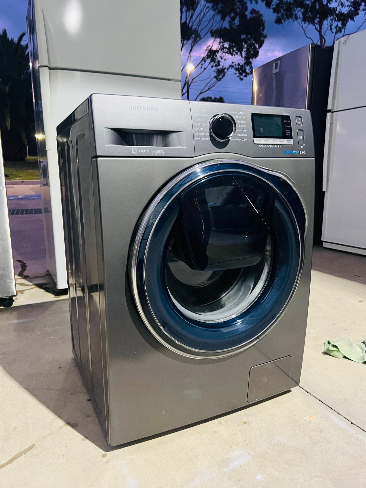 **SAMSUNG 8.5KGS FRONT LOADER WASHING MACHINE**