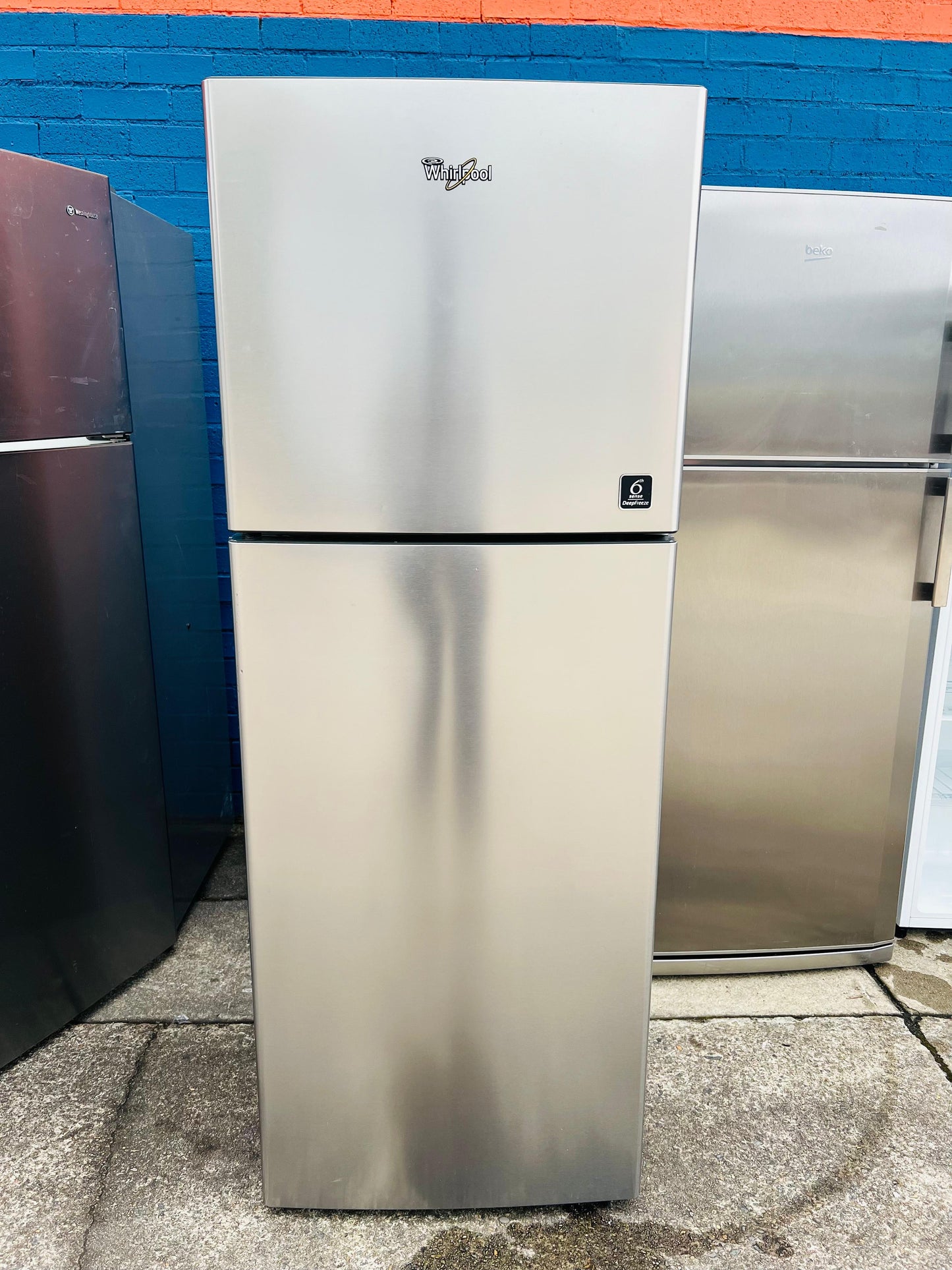 **WHIRLPOOL 340 LITRES FRIDGE FREEZER**