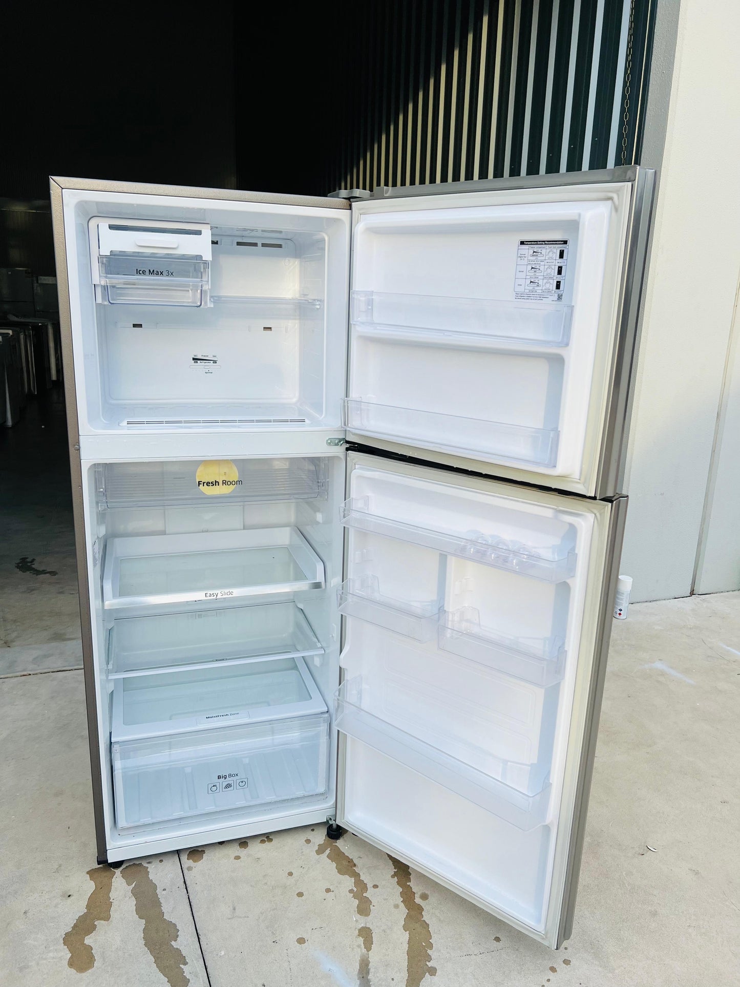 **SAMSUNG 393 LITRES FRIDGE FREEZER**