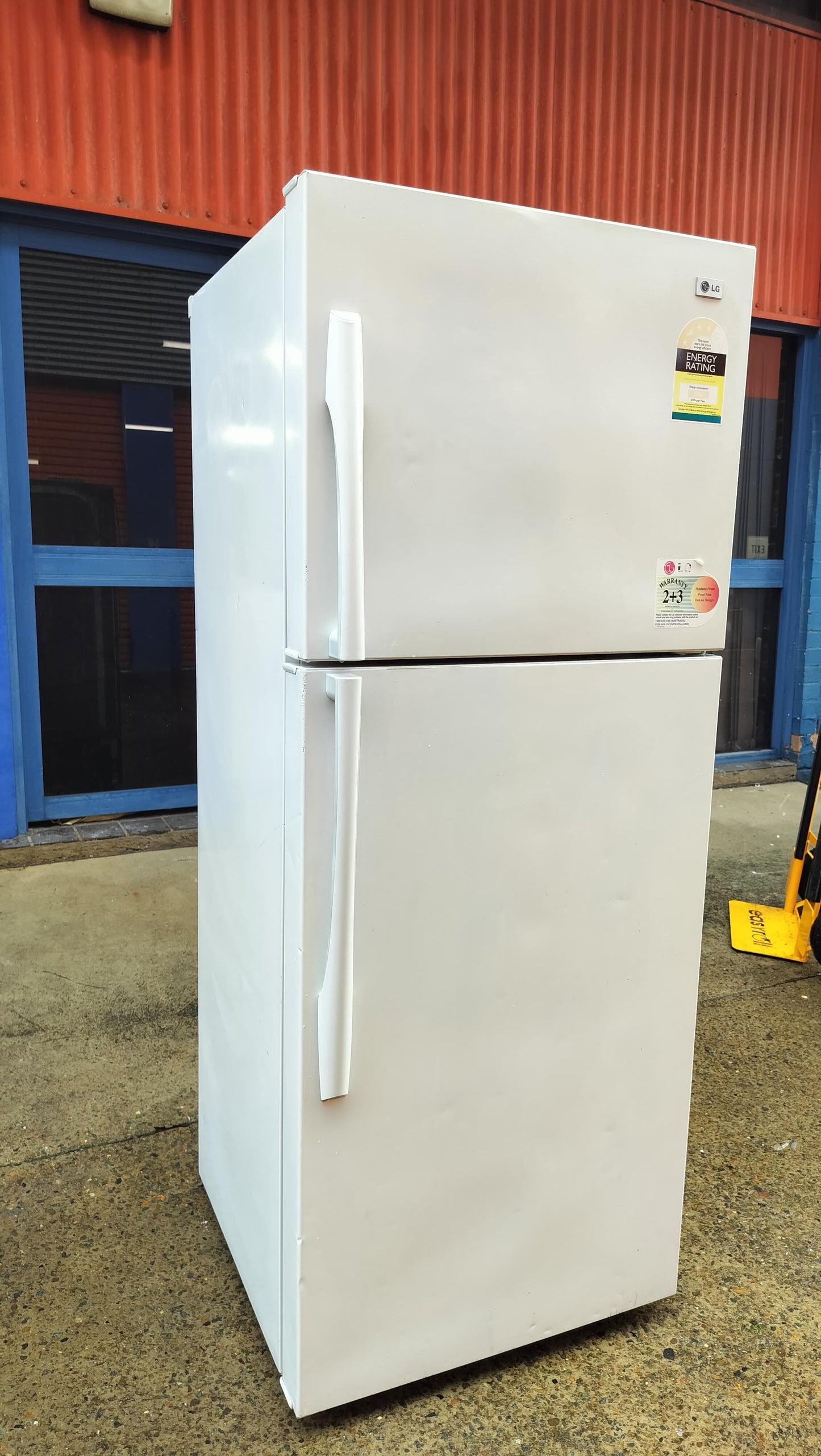 **LG 422 LITRES FRIDGE FREEZER**