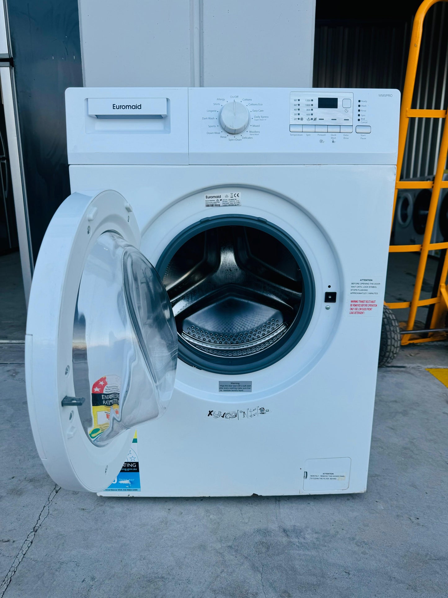 **EUROMAID 5KGS FRONT LOADER WASHING MACHINE**