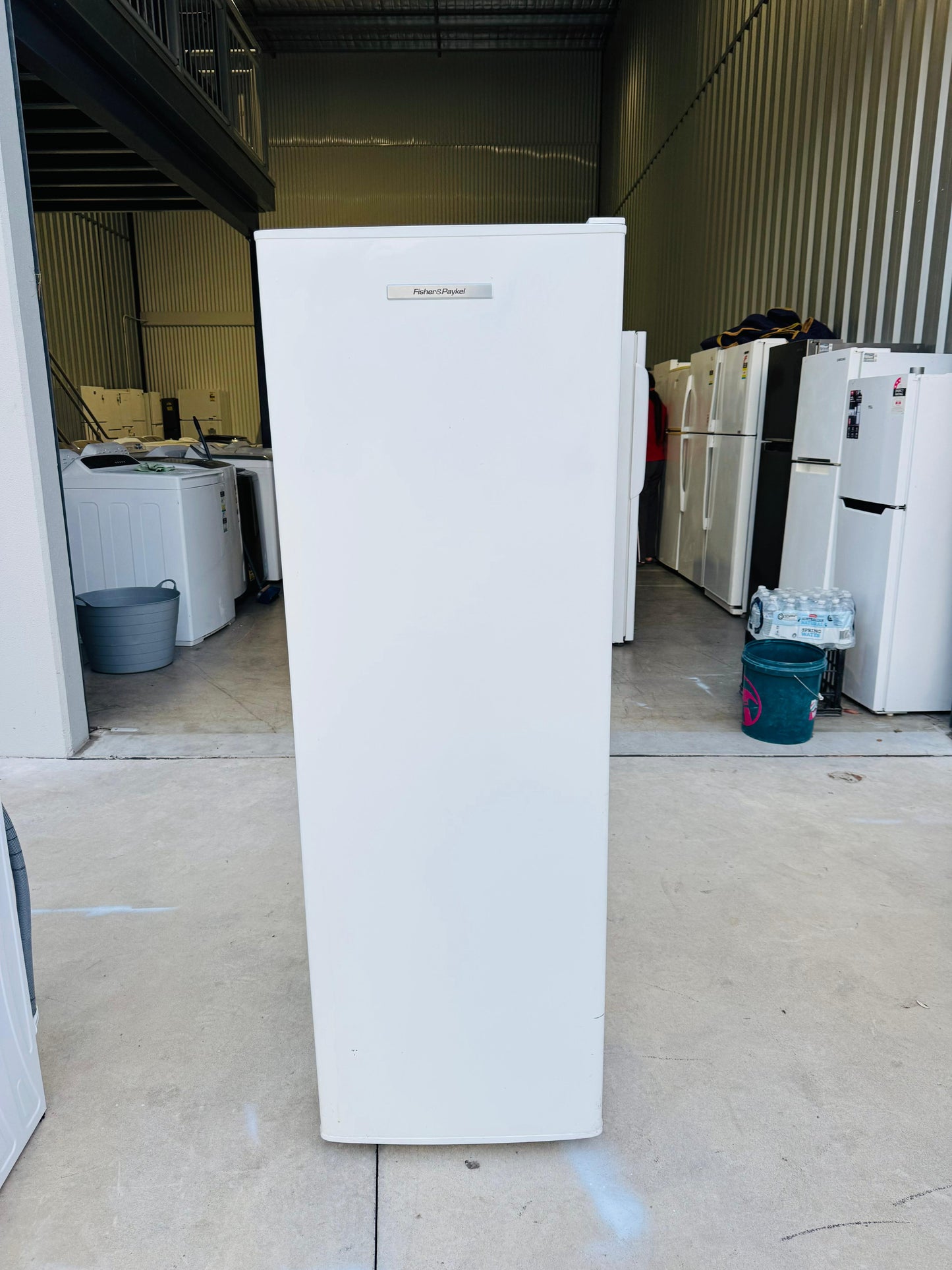 **FISHER & PAYKEL 266 FRIDGE**