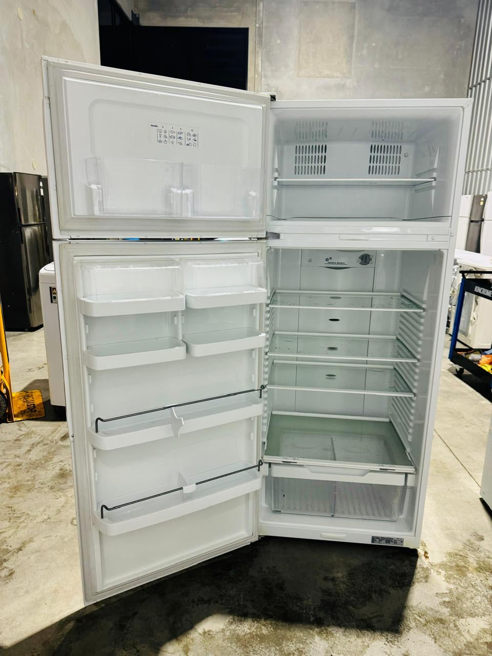 **FISHER & PAYKEL 447 LITRES FRIDGE FREEZER**