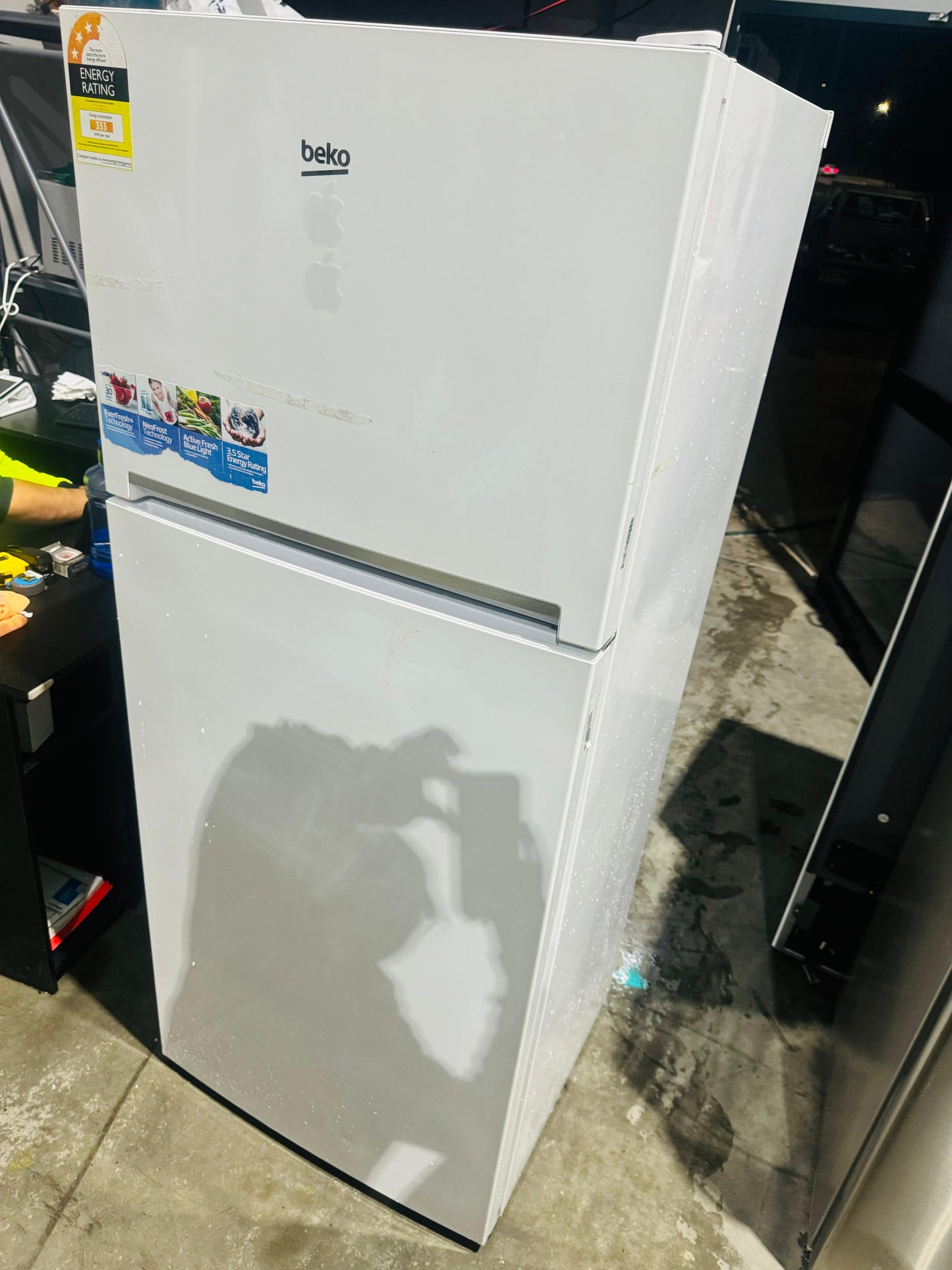 **BEKO 400 LITRES FRIDGE FREEZER**