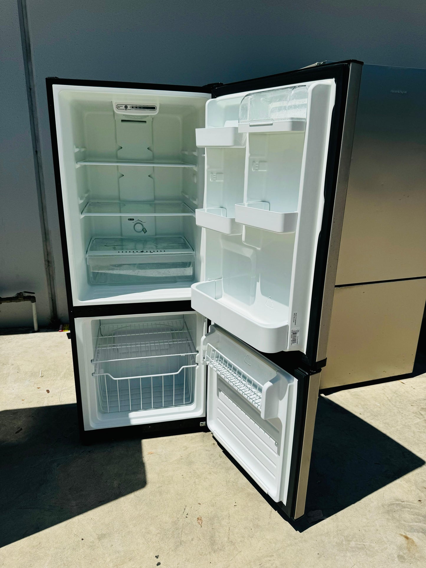 **TECO 320 LITRES FRIDGE FREEZER**