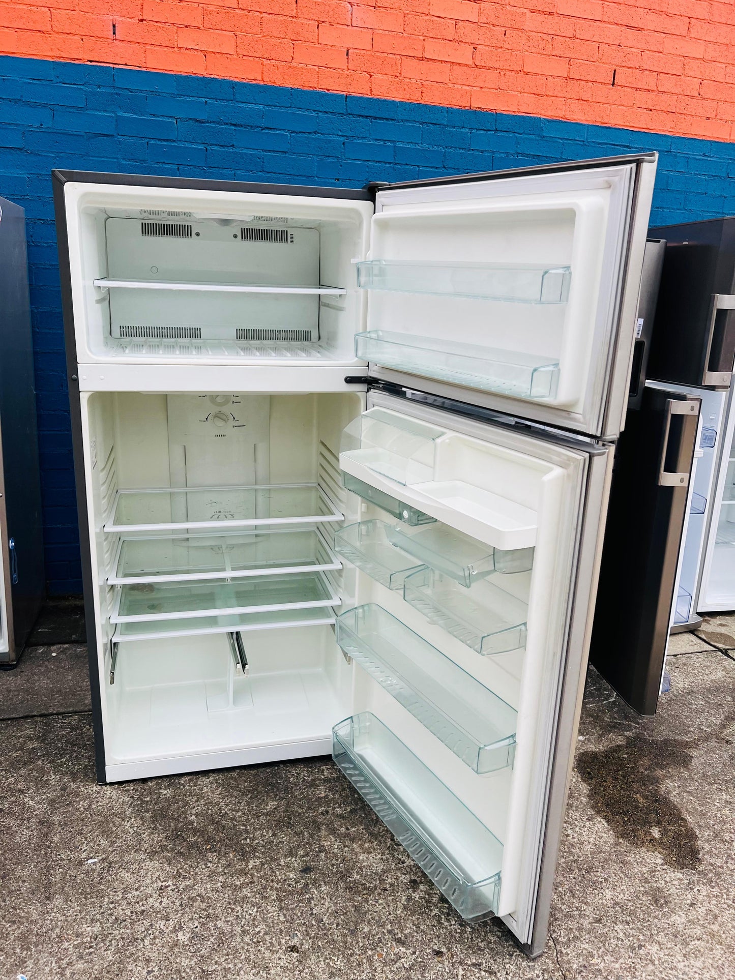 **WESTINGHOUSE 520 LITRES FRIDGE FREEZER**