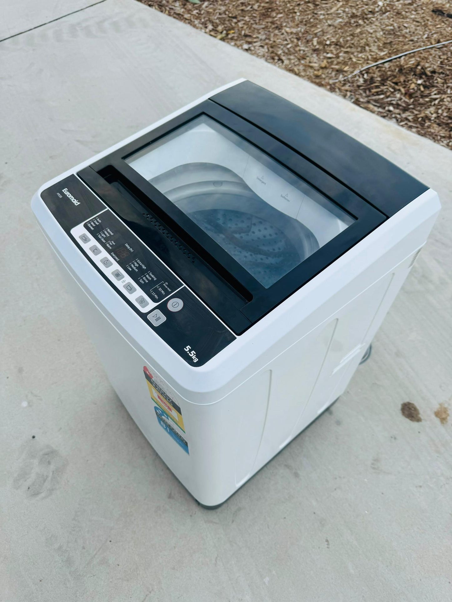 **EUROMAID 5.5 KGS TOP LOADER WASHING MACHINE**