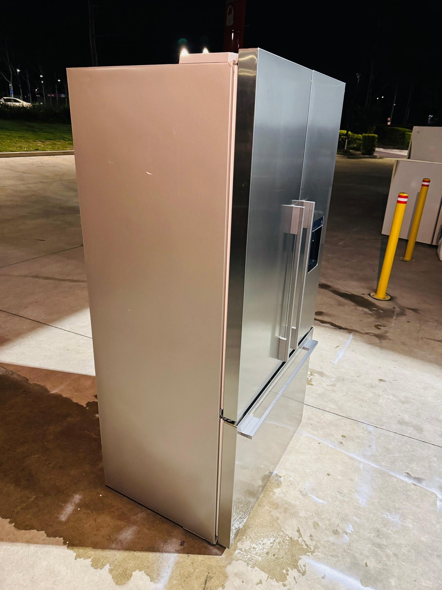 **FISHER & PAYKEL 610 LITRES FRENCH DOOR FRIDGE FREEZER**