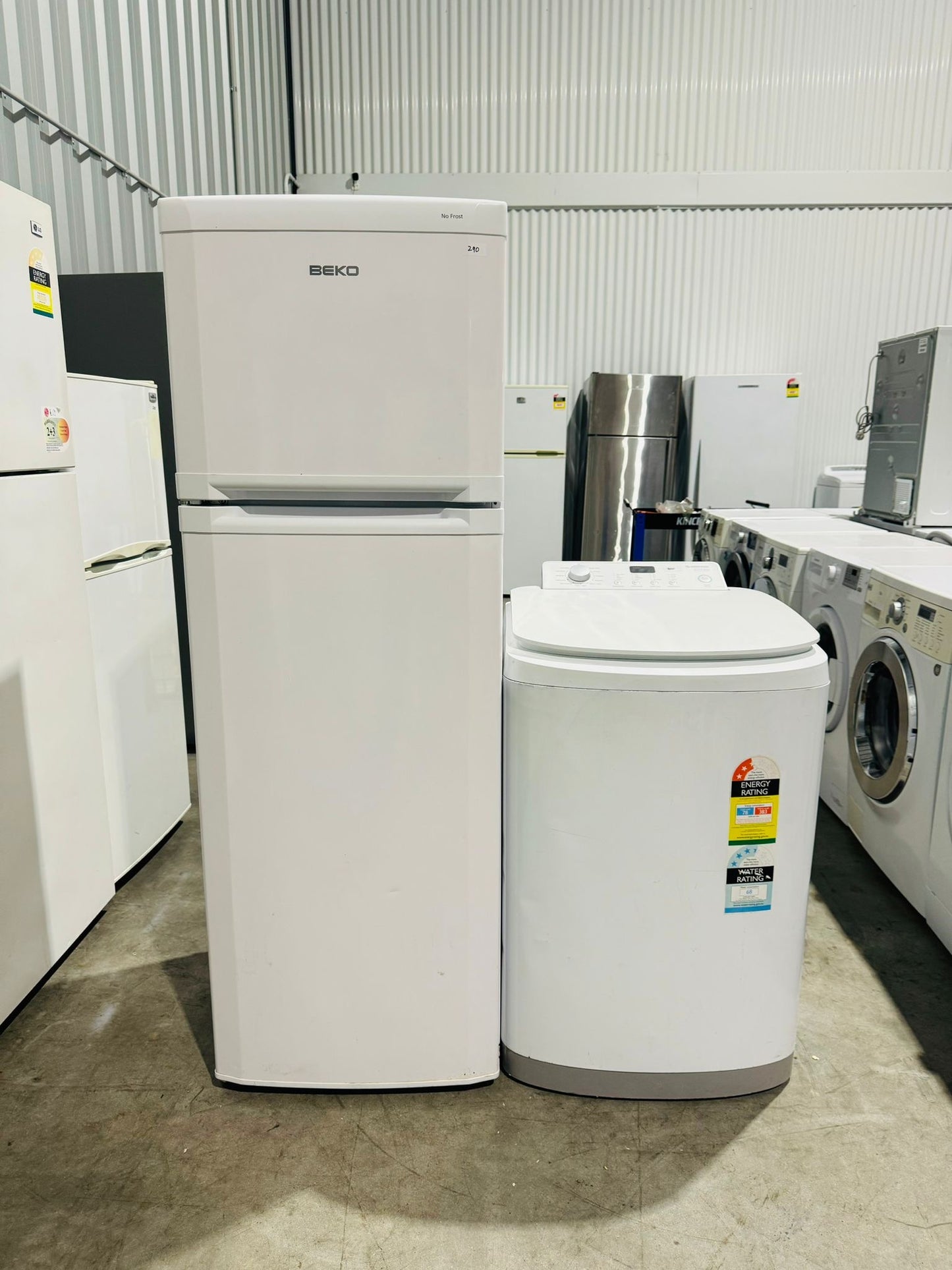 **BEKO 253 LITRES FRIDGE FREEZER & SIMPSON 5.5 KGS TOP LOADER WASHING MACHINE COMBO PACKAGE DEAL**