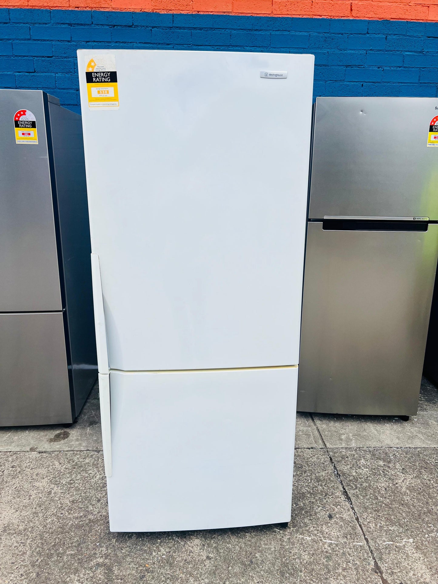 **WESTINGHOUSE 430 LITRES FRIDGE FREEZER**