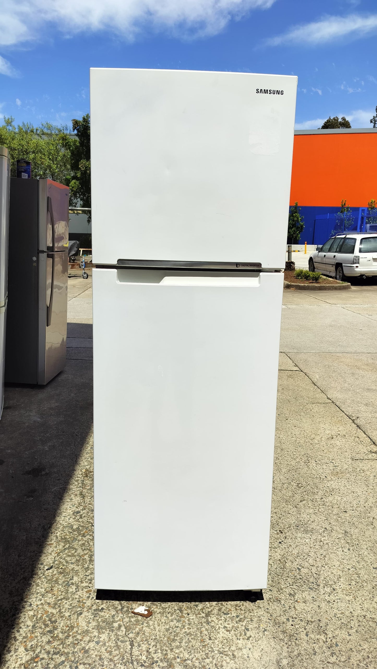 **SAMSUNG 343 LITRES FRIDGE FREEZER**