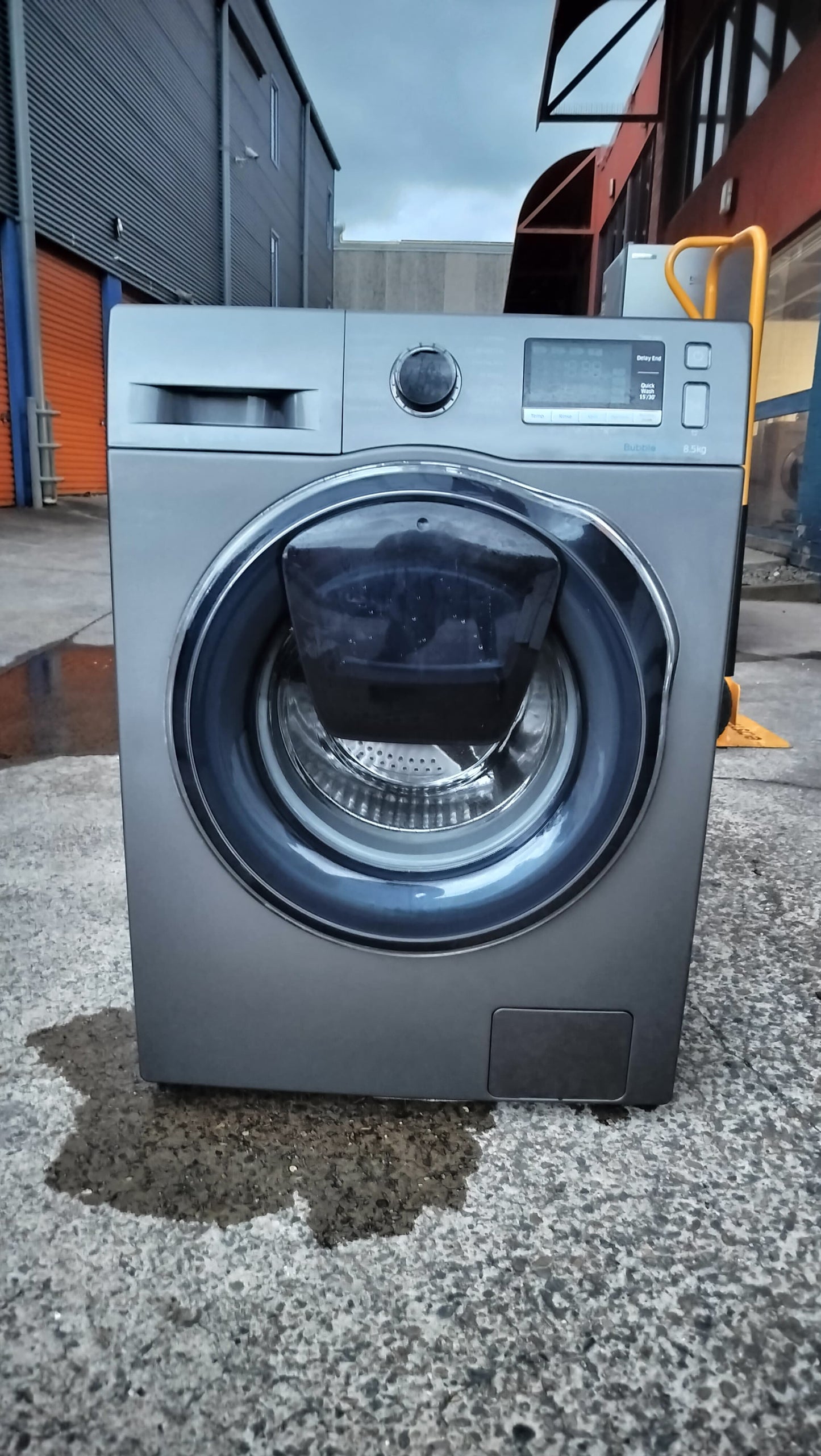 **SAMSUNG 8.5KGS FRONT LOADER WASHING MACHINE**