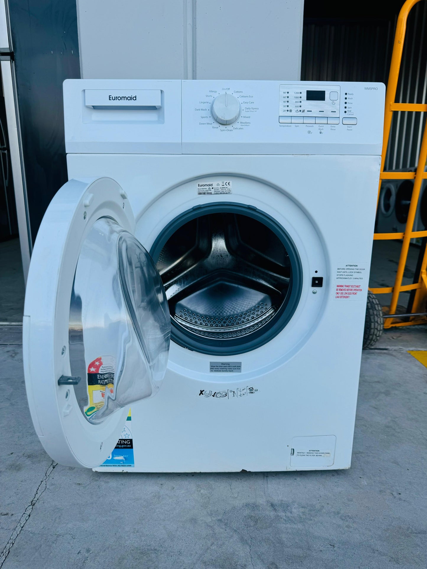 **EUROMAID 5KGS FRONT LOADER WASHING MACHINE**