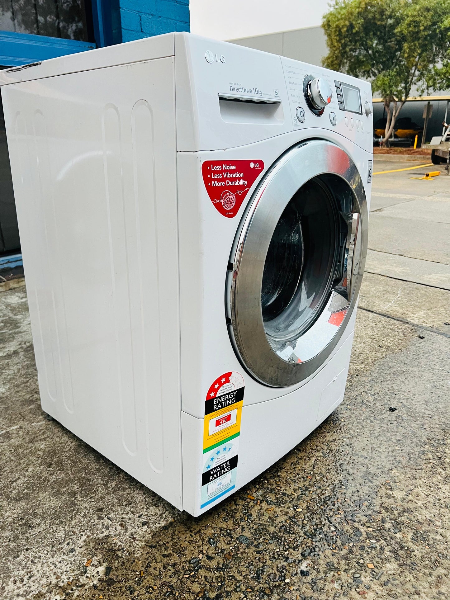 **LG 10KGS FRONT LOADER WASHING MACHINE**