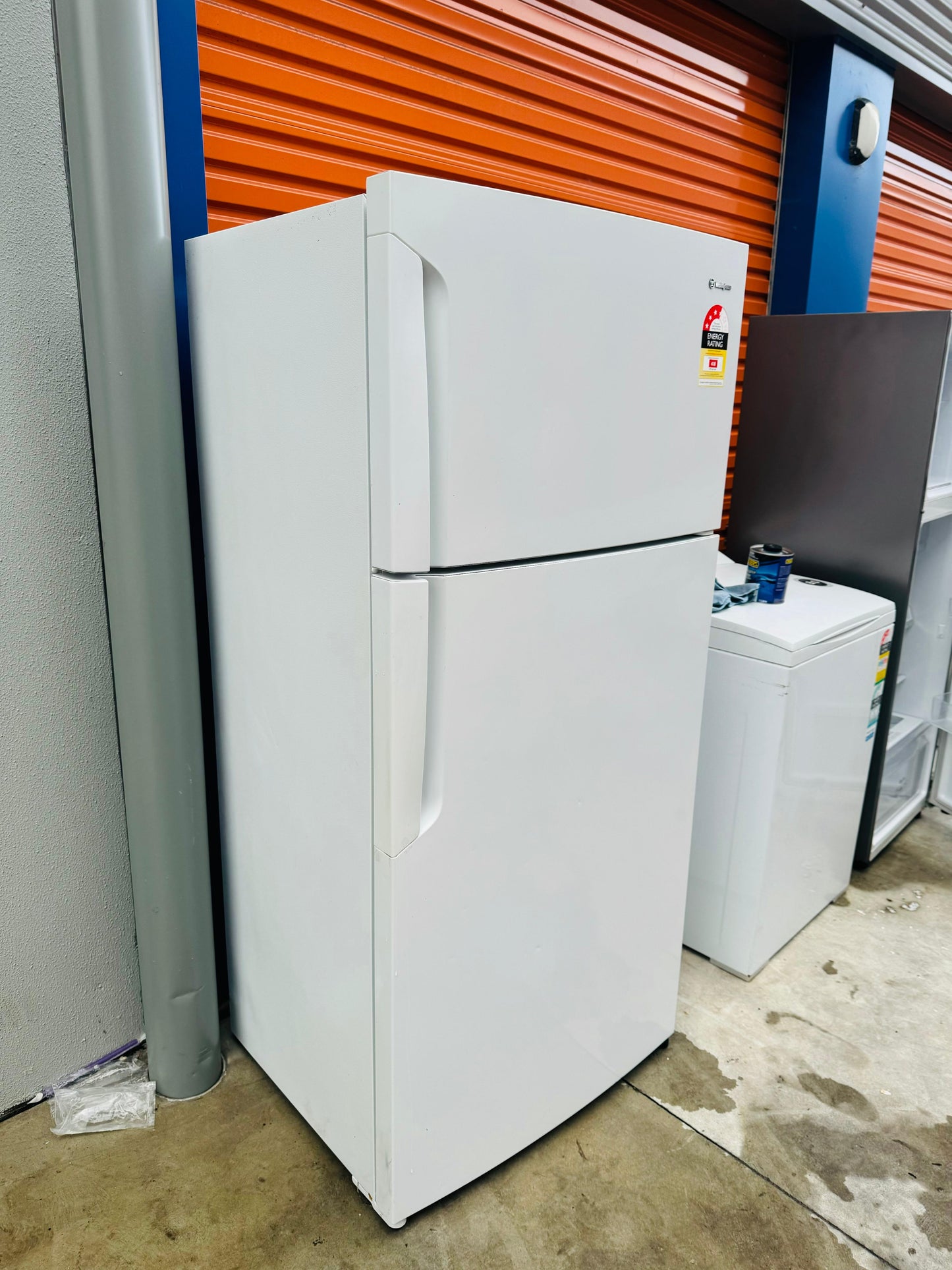 **WESTINGHOUSE 537 LITRES FRIDGE FREEZER**