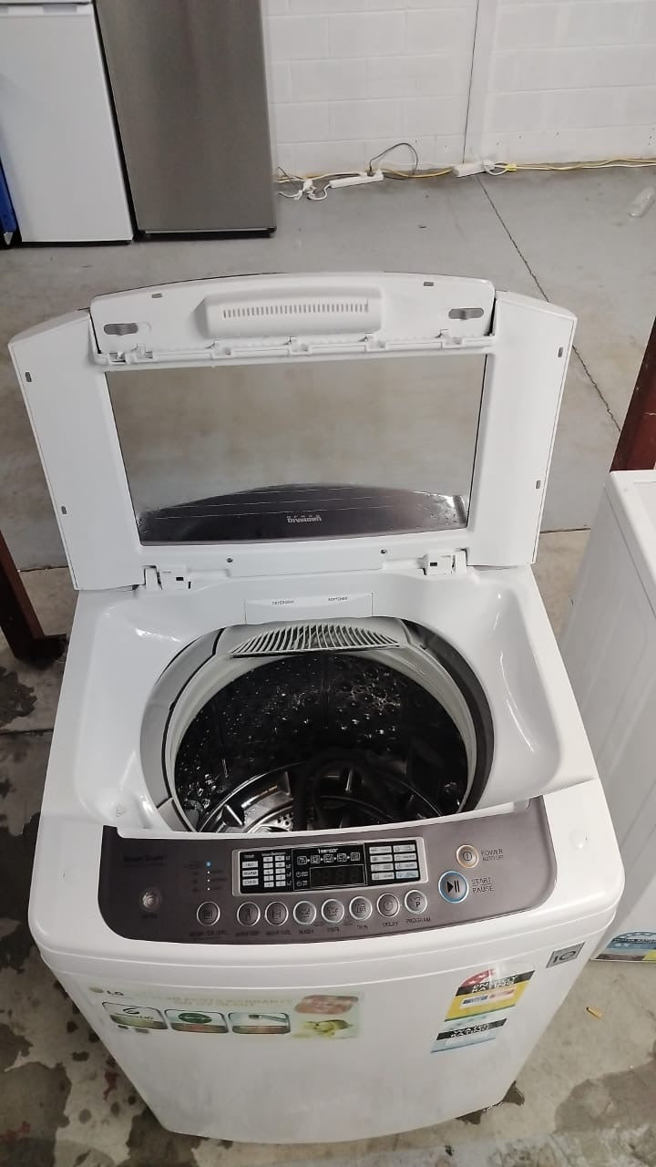 **LG 8 KGS TOPLOADER WASHING MACHINE**