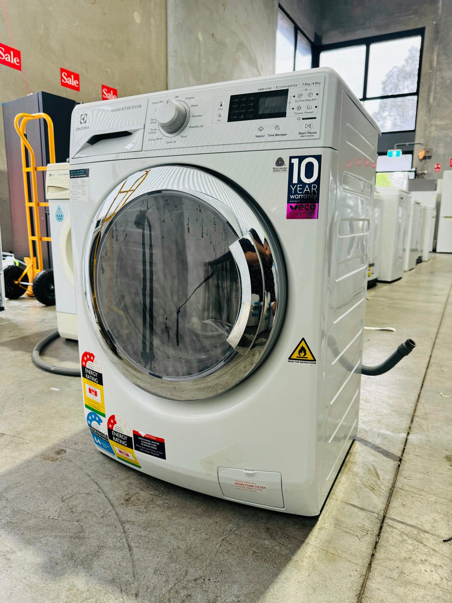 **ELECTROLUX 7.5KGS FRONT LOADER WASHING MACHINE**