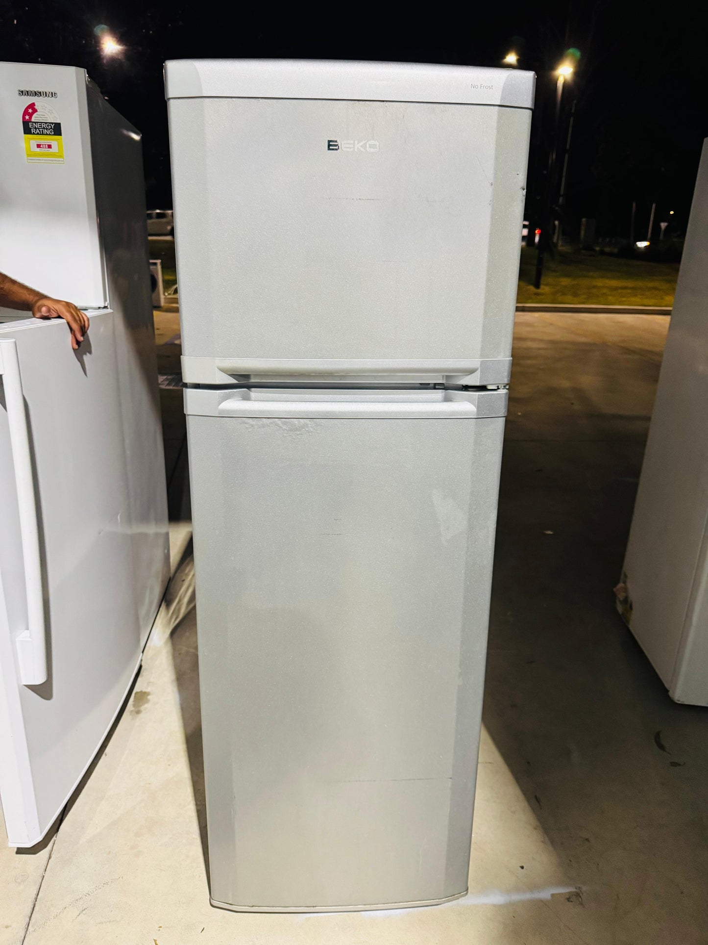 **BEKO 253 LITRES FRIDGE FREEZER**