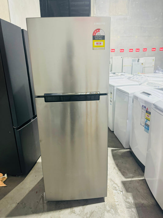 **SAMSUNG 320 LITRES FRIDGE FREEZER**