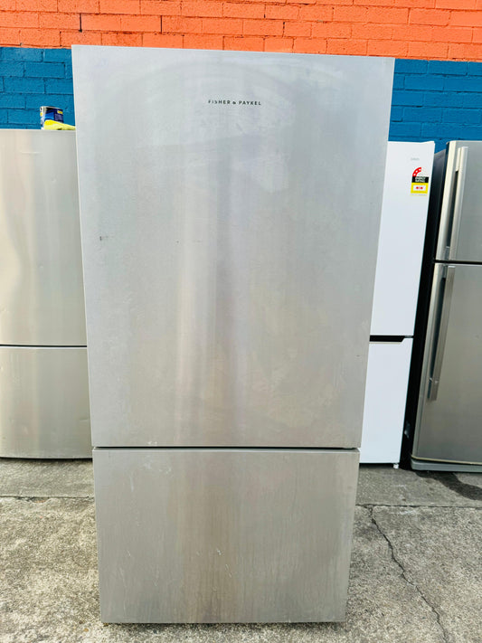 **FISHER & PAYKEL 519 LITRES FRIDGE FREEZER**