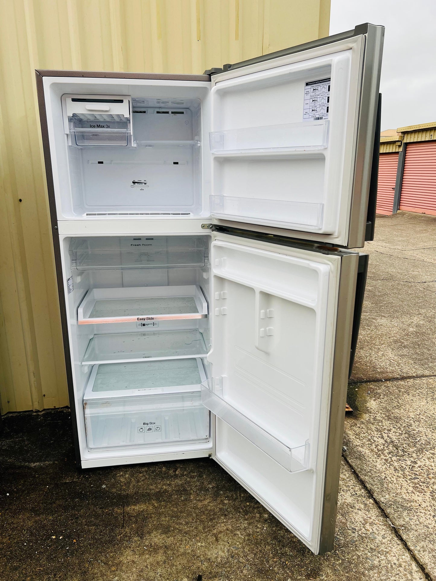 **SAMSUNG 393 LITRES FRIDGE FREEZER**