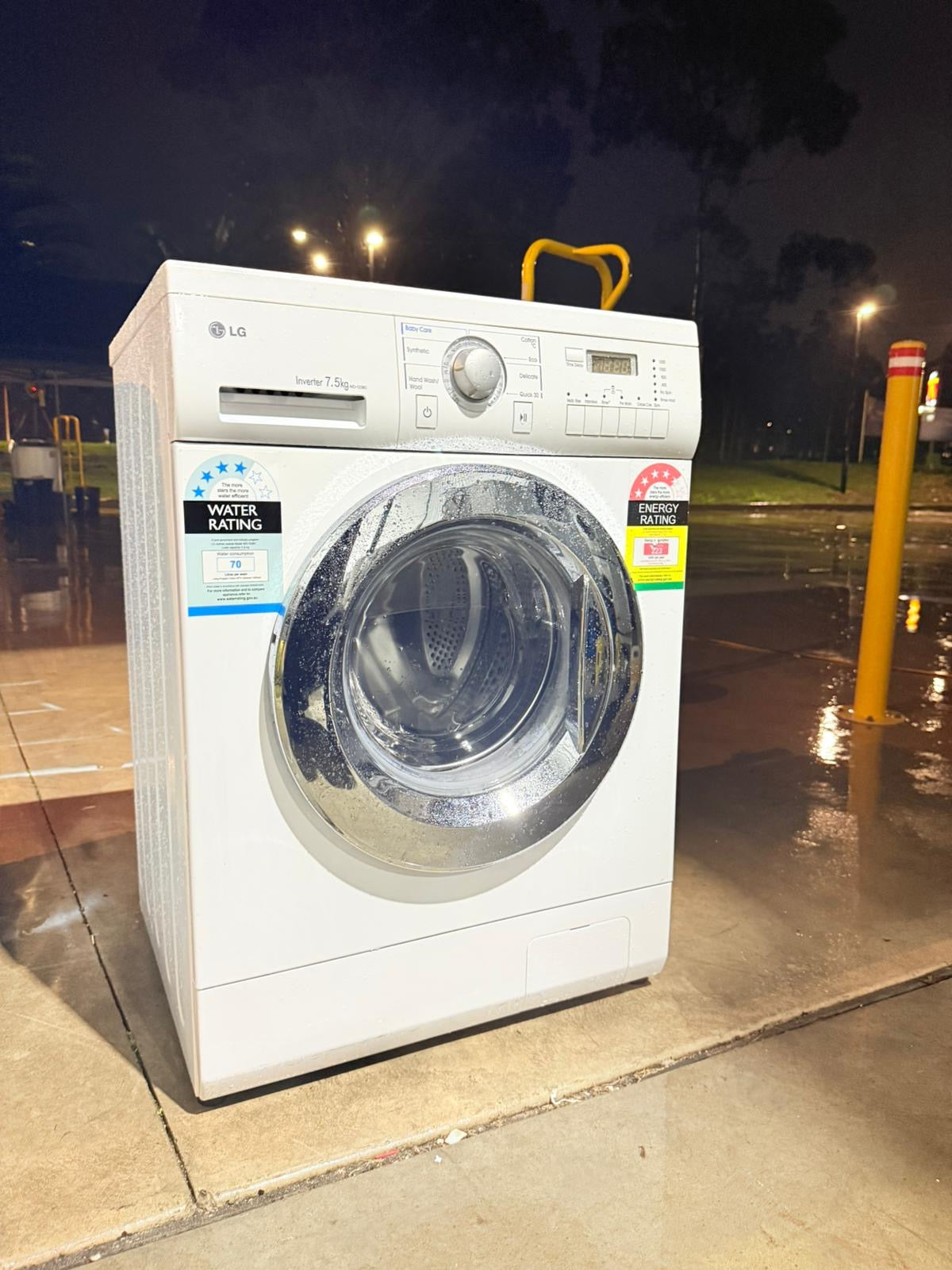 **LG 7.5KGS FRONT LOADER WASHING MACHINE**