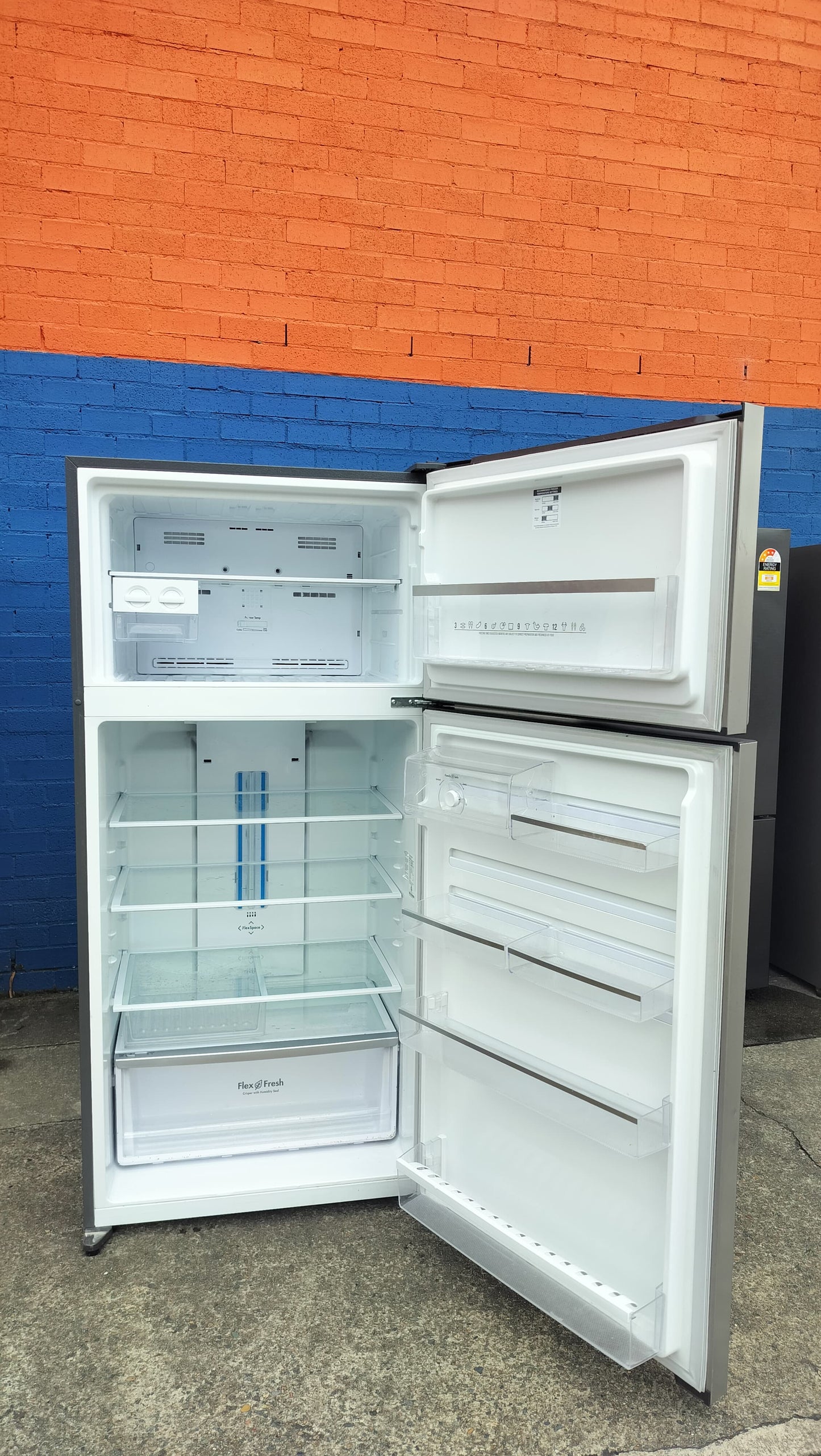 **WESTINGHOUSE 538 LITRES FRIDGE FREEZER**