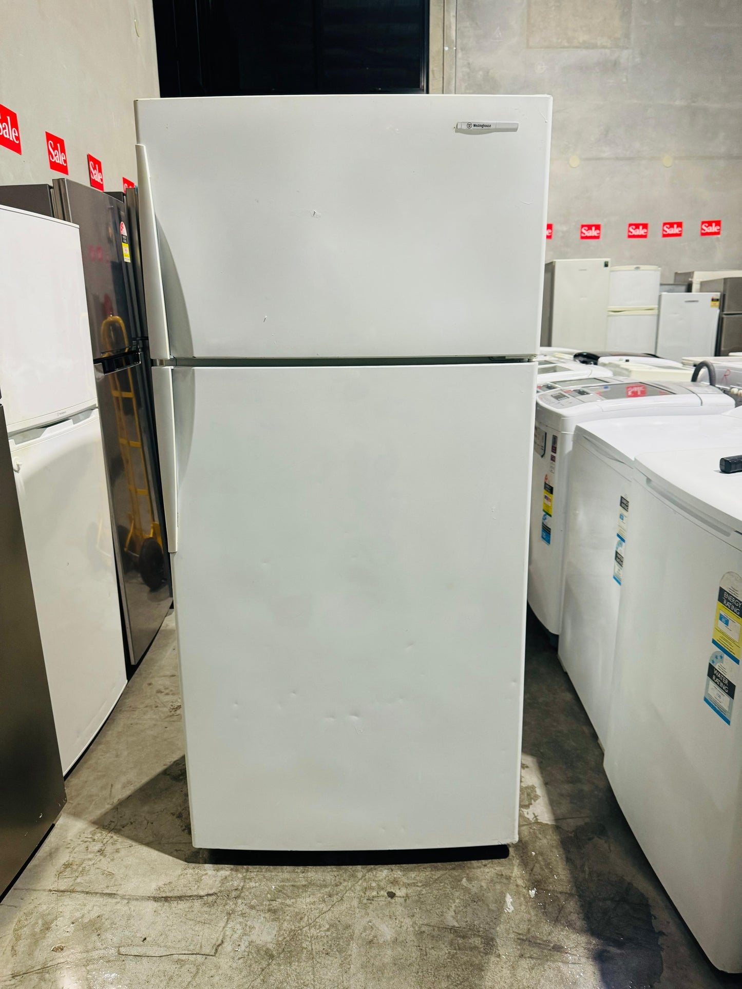 **WESTINGHOUSE 520 LITRES FRIDGE FREEZER**